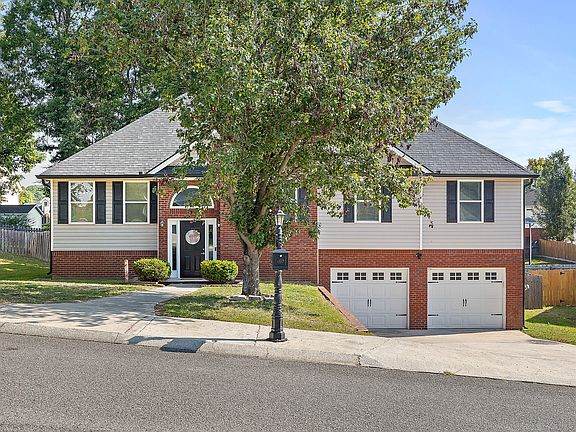 2nd image of 42 Willowbrook Dr