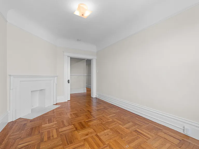 737 Waller St #737 — Photo 7