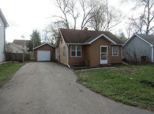 125 N Greenfield Ave, Crystal Lake, IL 60014