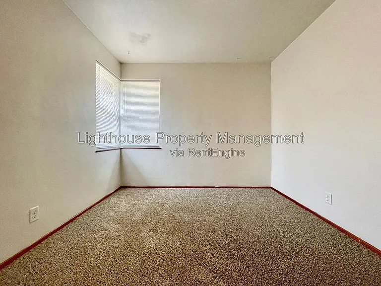1212 Ottillia St SE #A — Photo 10