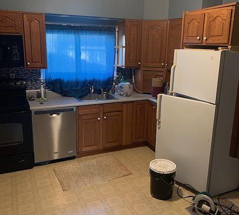 4th image of 103 Belmont Ave