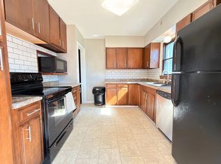 1034 20th St SE, Cedar Rapids, IA 52403