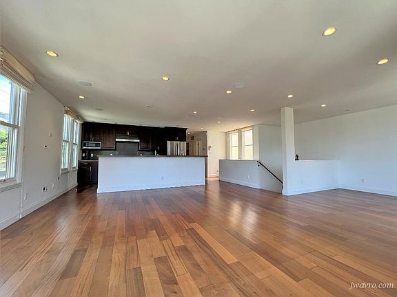 4th image of 1404 Cole St
