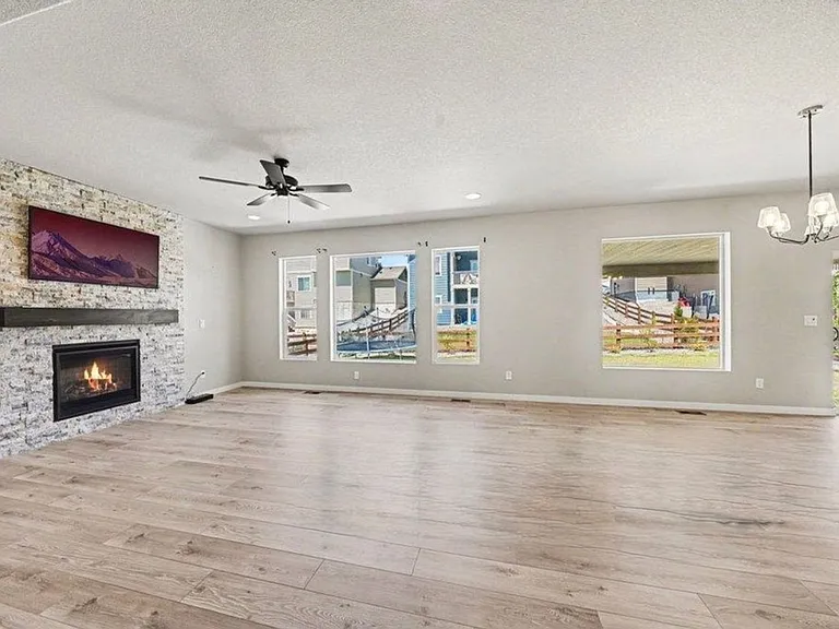 16861 New Autumn Dr — Photo 8