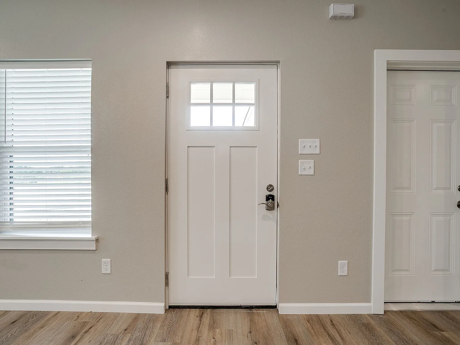 3 bed, 1550 sqft, $2,500 — Photo 3