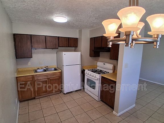 2nd image of 433 Louisiana Blvd SE #1