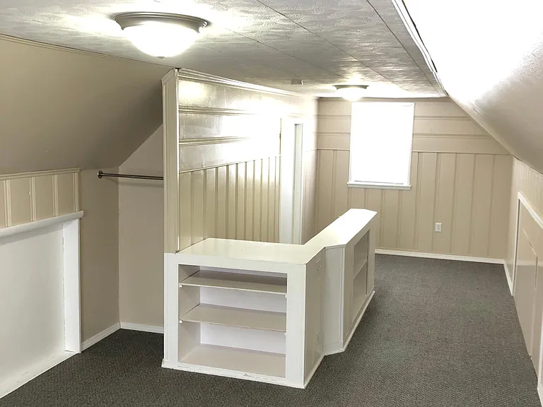 3242 Escott Ave — Photo 11