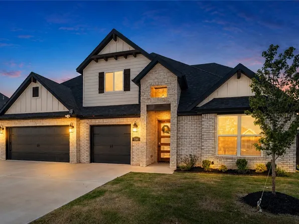 1161 Montieri Dr, Centerton, AR 72719