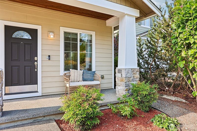 4th image of 2804 232nd Street SE