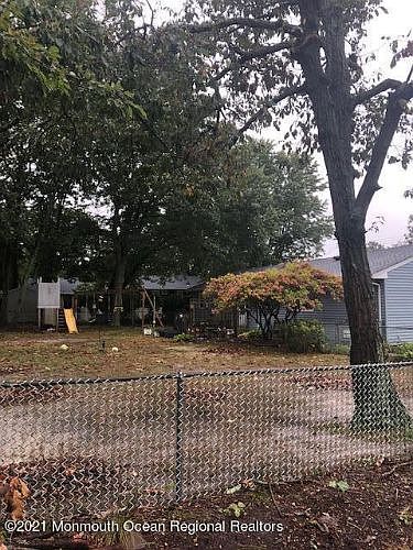 2nd image of 501 Myrtle Ave