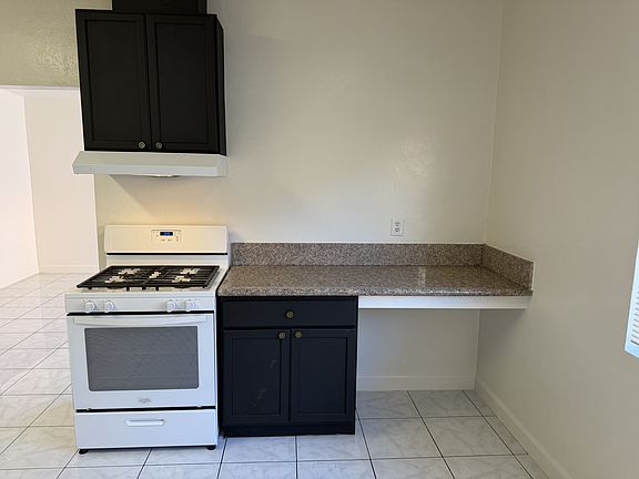 3rd image of 264 Orlando St