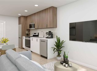 777 Station Ave #204, Langford, BC V9B 2S1