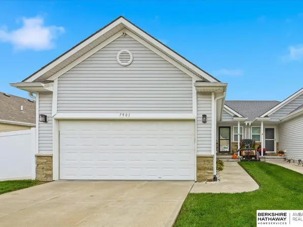 7901 S 24th St, Bellevue, NE 68147