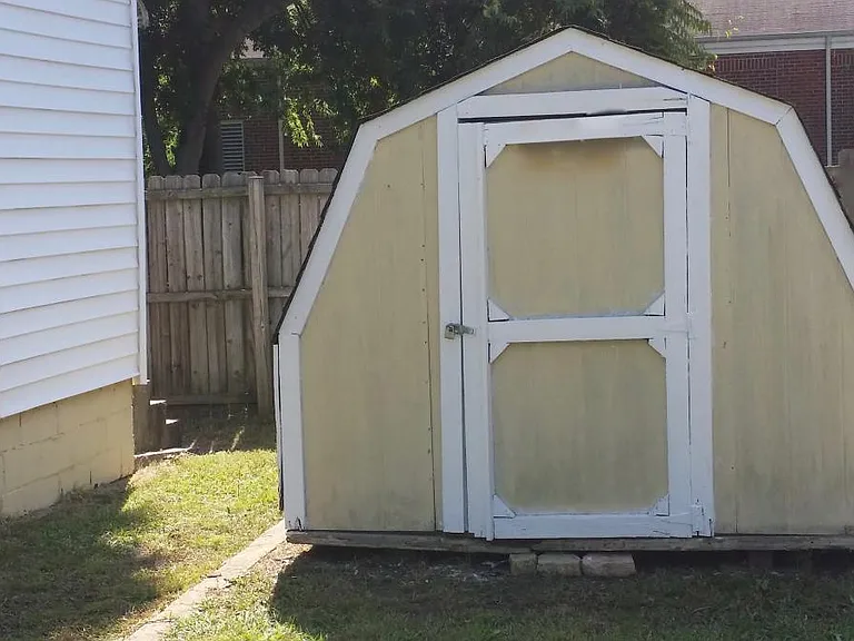 Storage building