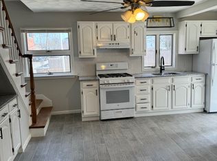 4 Shaws Ln #1, Bristol, RI 02809