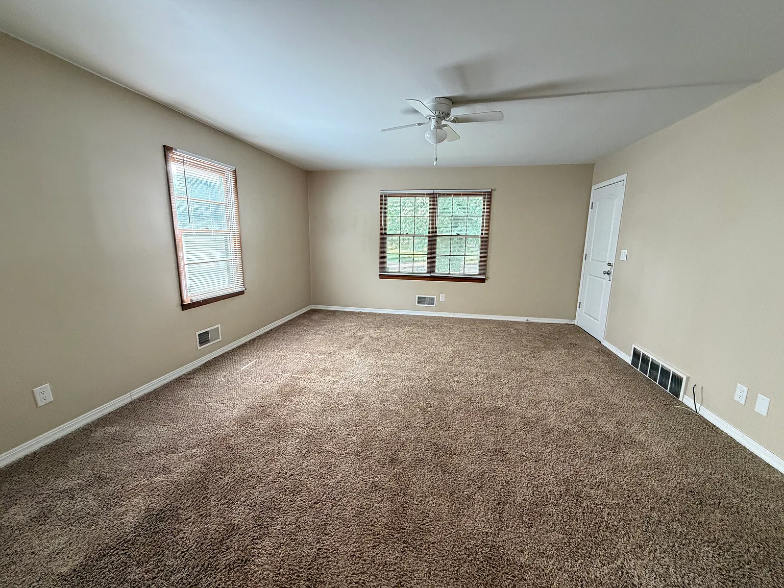 2 bed, 1100 sqft, $1,150 — Photo 2