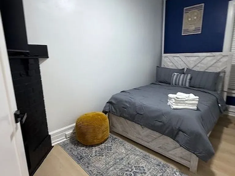 1032 Vaughn St — Photo 59
