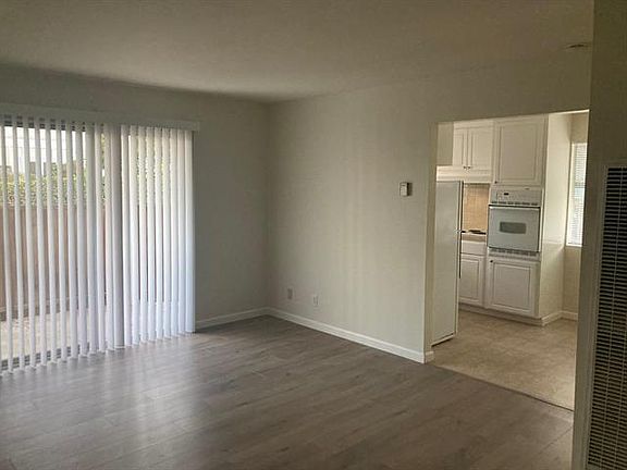 3rd image of 519 Northlake Dr APT 2
