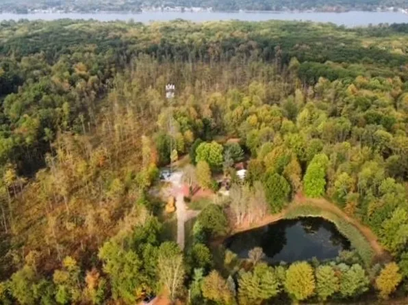 1990 N Pricetown Rd, Diamond, OH 44412