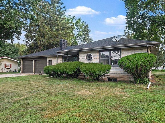 2nd image of 26089 Arlington Rd