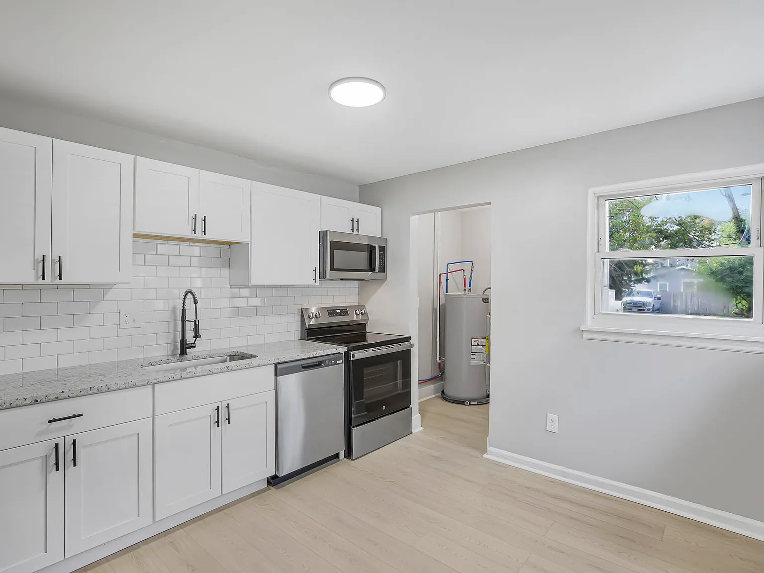 1259 E 16th Ave — Photo 3