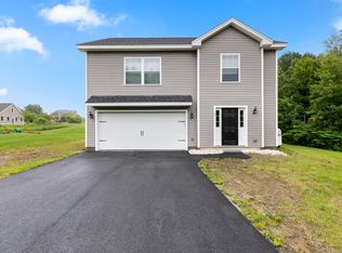 33 Gray Rd, Cumberland, ME 04021