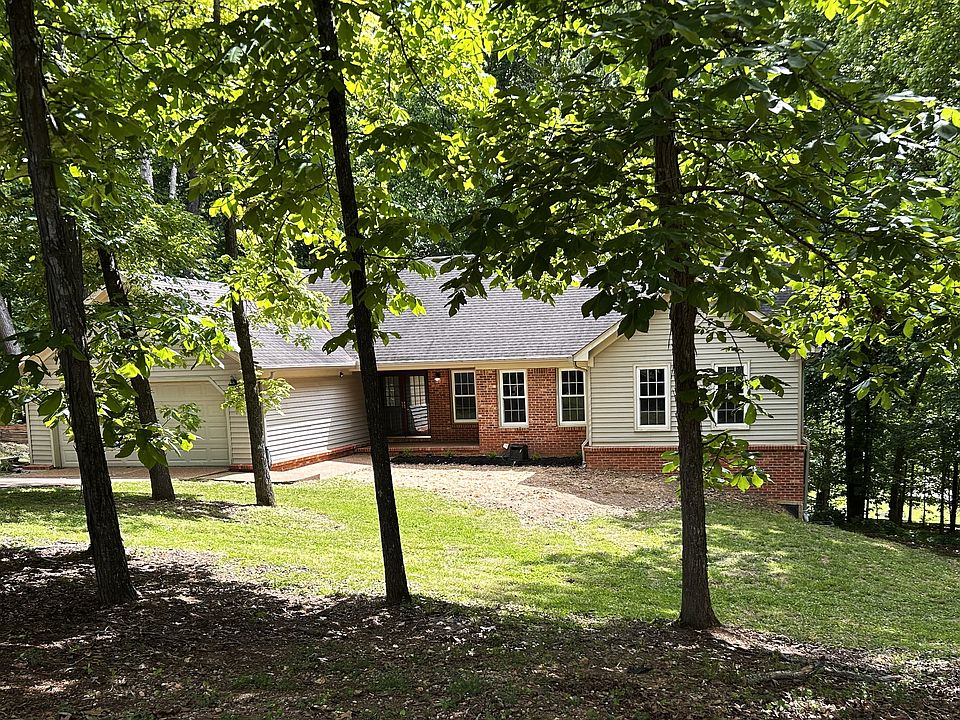 1st image of 3168 Briarwood Dr