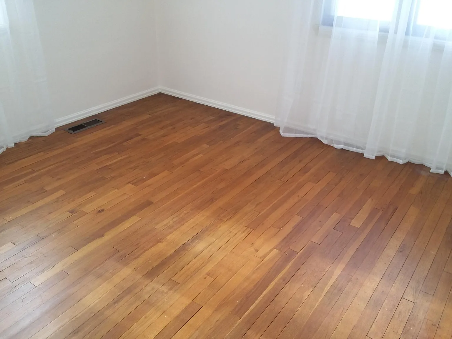 33 Orchard Dr — Photo 3