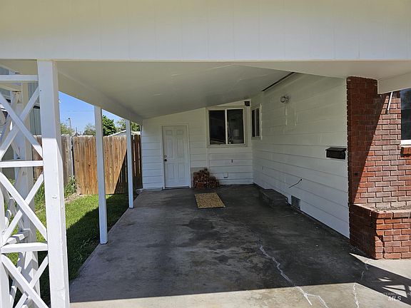 3rd image of 236 Meffan Ave