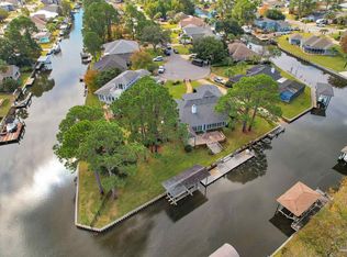 1650 Mauna Kea Ct, Gulf Breeze, FL 32563