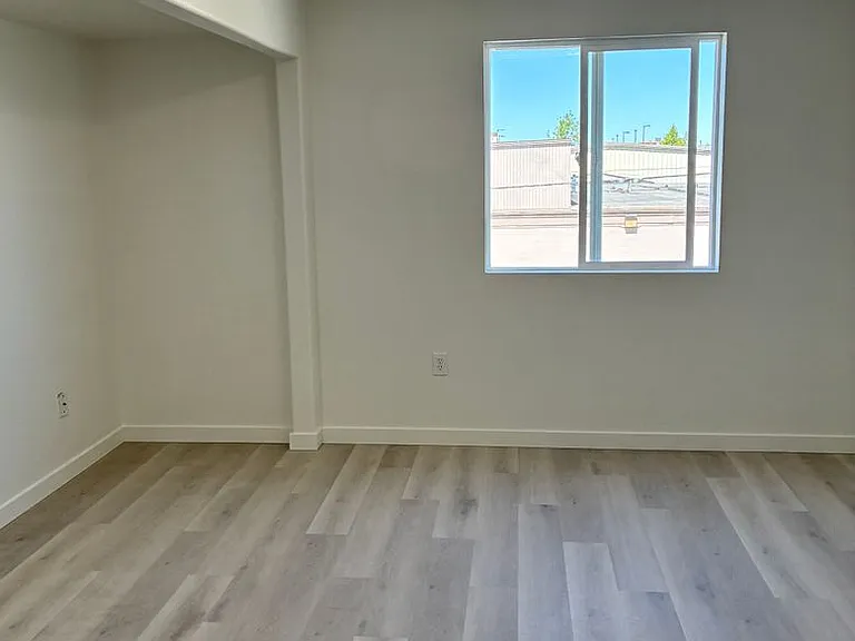 3200 Spenard Rd — Photo 21