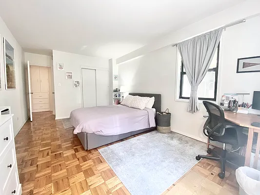 Rented by Bond New York | media 28