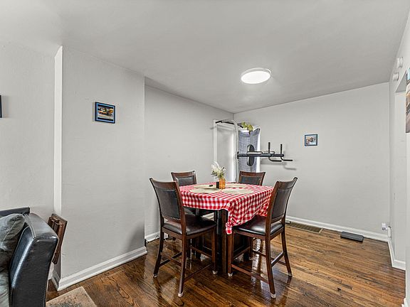 5th image of 521-25 Taney St
