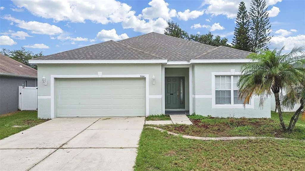 4 bed, 2.0 bath, 1917 sqft, $2,295 — Photo 1
