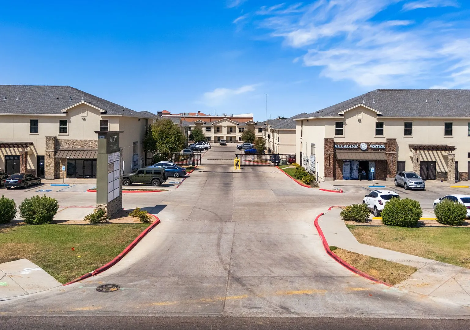 Avery Village Apartments & Townhomes — Photo 4