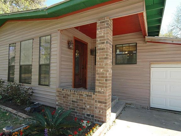 2nd image of 106 Camellia St