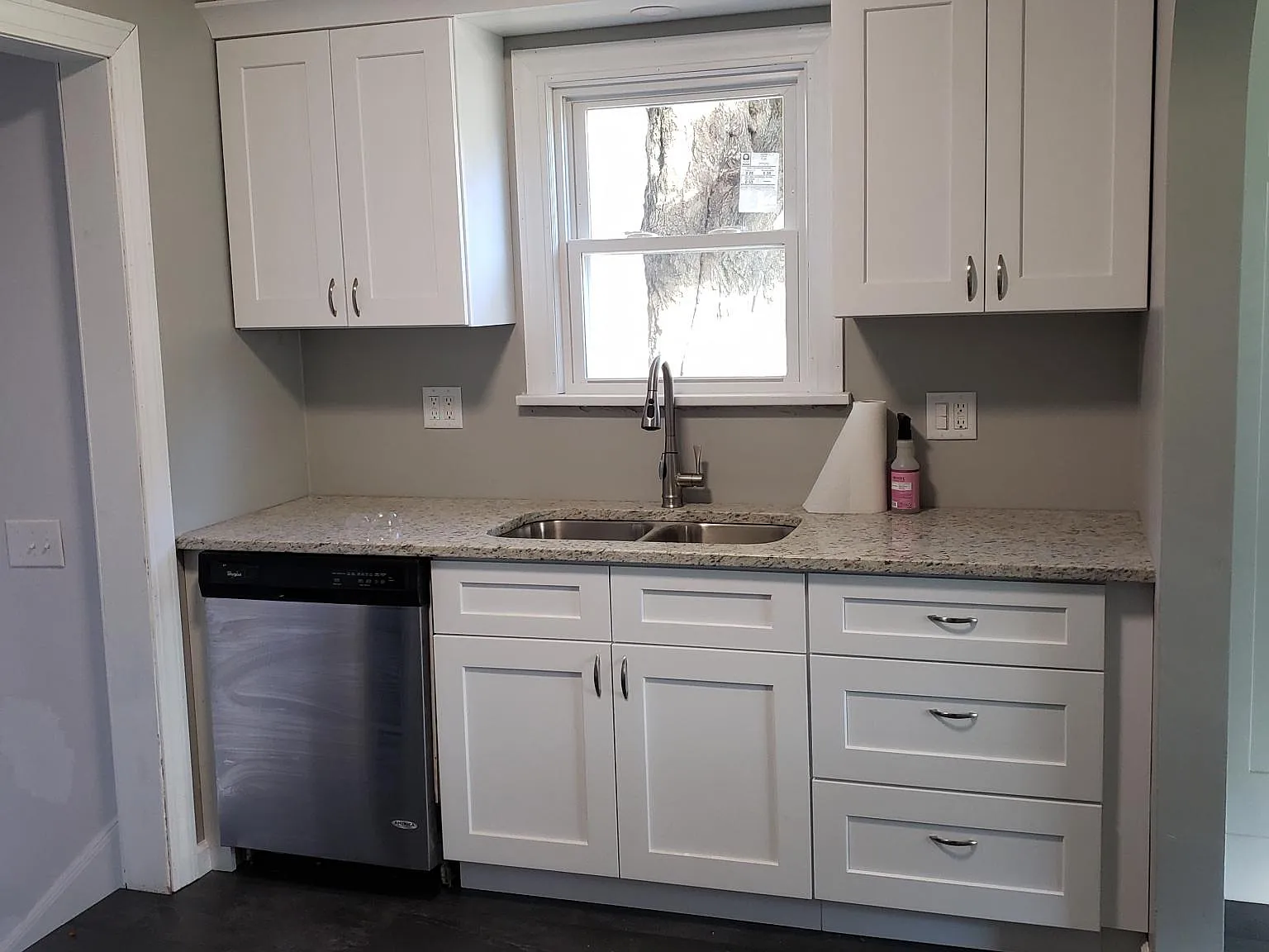 4 bed, 1834 sqft, $1,950 — Photo 2