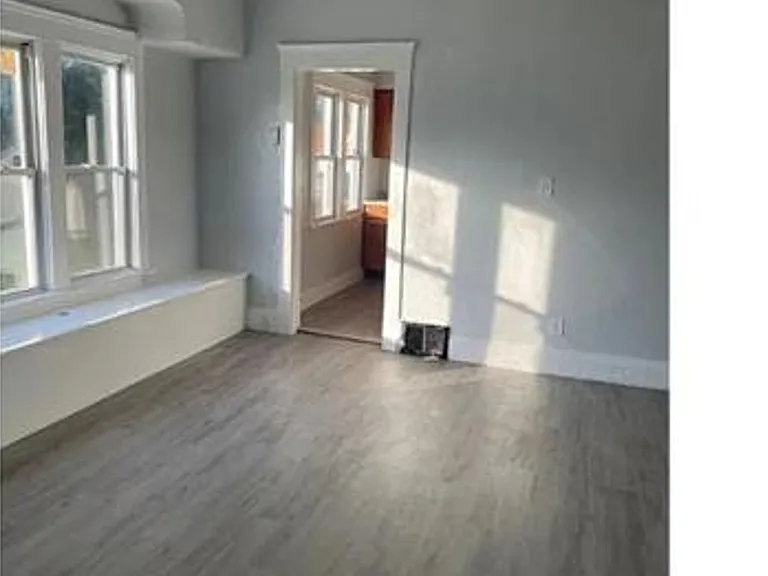 957 Parkway Rd — Photo 14