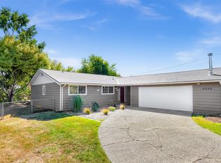6555 Simmons Dr, Clinton, WA 98236