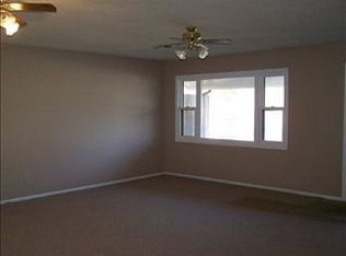 108 Ridgeway St, Carbondale, KS 66414