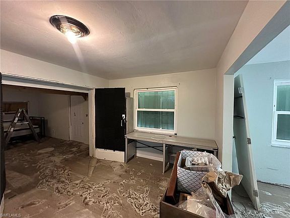 5th image of 16940 Tarpon WAY