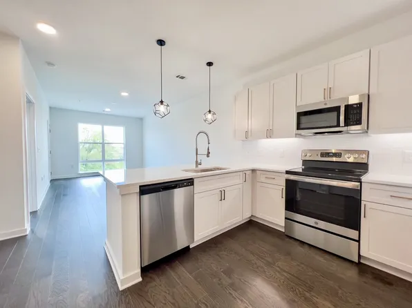 1677 54th Ave N #305, Nashville, TN 37209