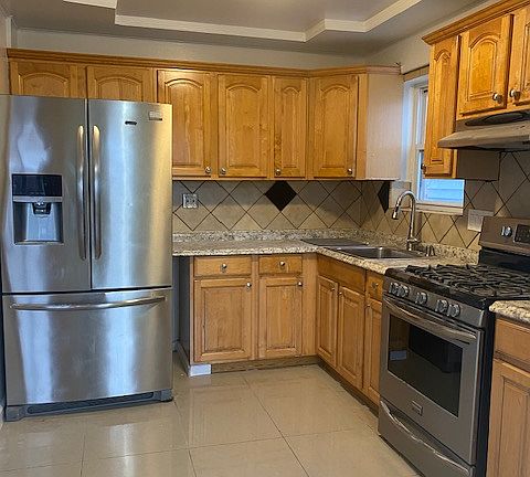 2nd image of 3056 Barker Ave #2