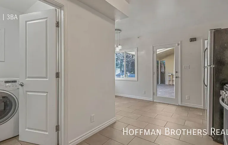 1222 Daniels Dr — Photo 18
