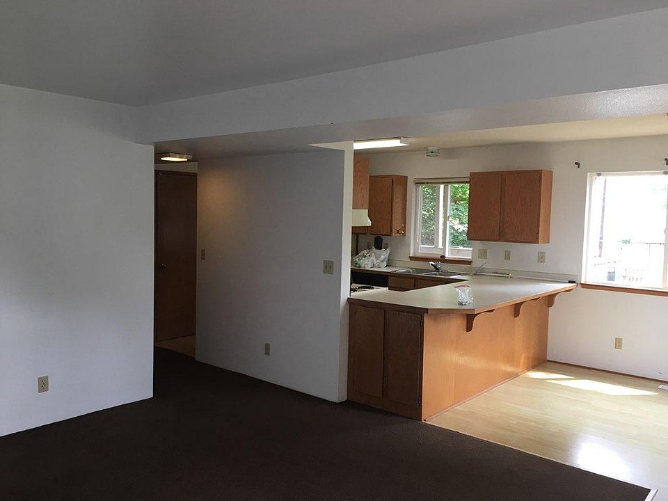 1st image of 118 Parkhill St APT E