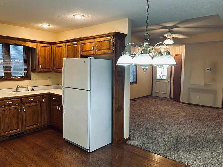604 Briarbrook Dr — Photo 6