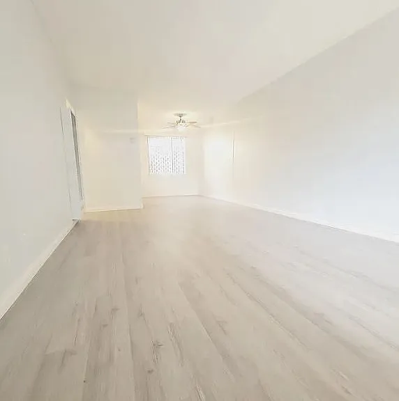 1365 Orange Grove Ave #8 — Photo 3