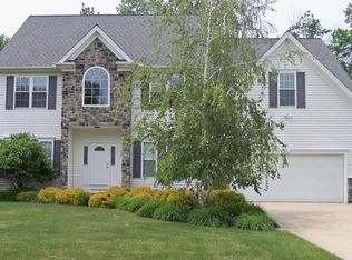 6130 Brownstone Ct, Mentor, OH 44060