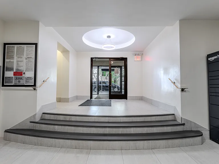 246 E 46th St #3L — Photo 14