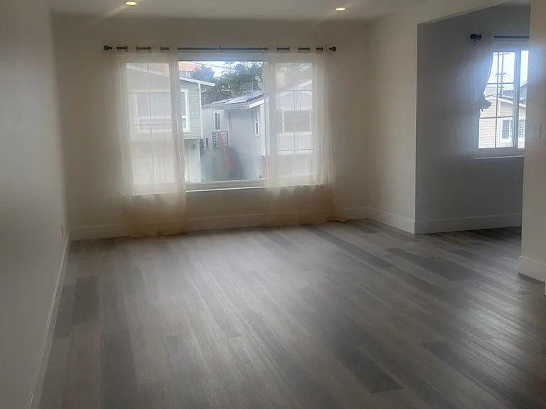 183 Camelia Dr #1 — Photo 2